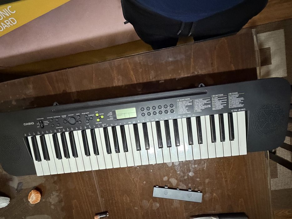 Електронен клавир Casio CTK-240