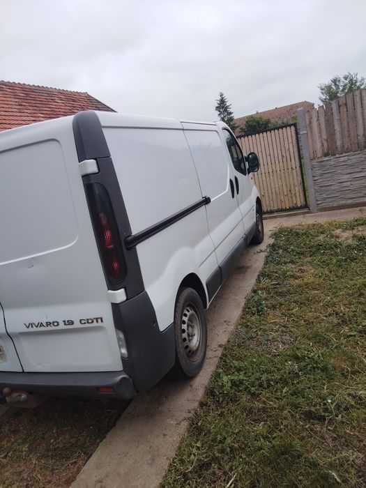 Vând urgent  Opel vivaro.Pret fix