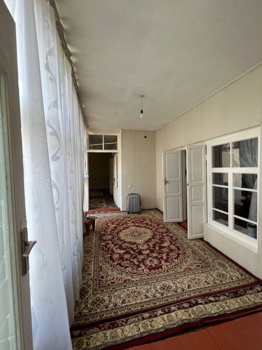 Узгариш Сергили тумани 5 сотик 5 хона 130.000 ремонт йок