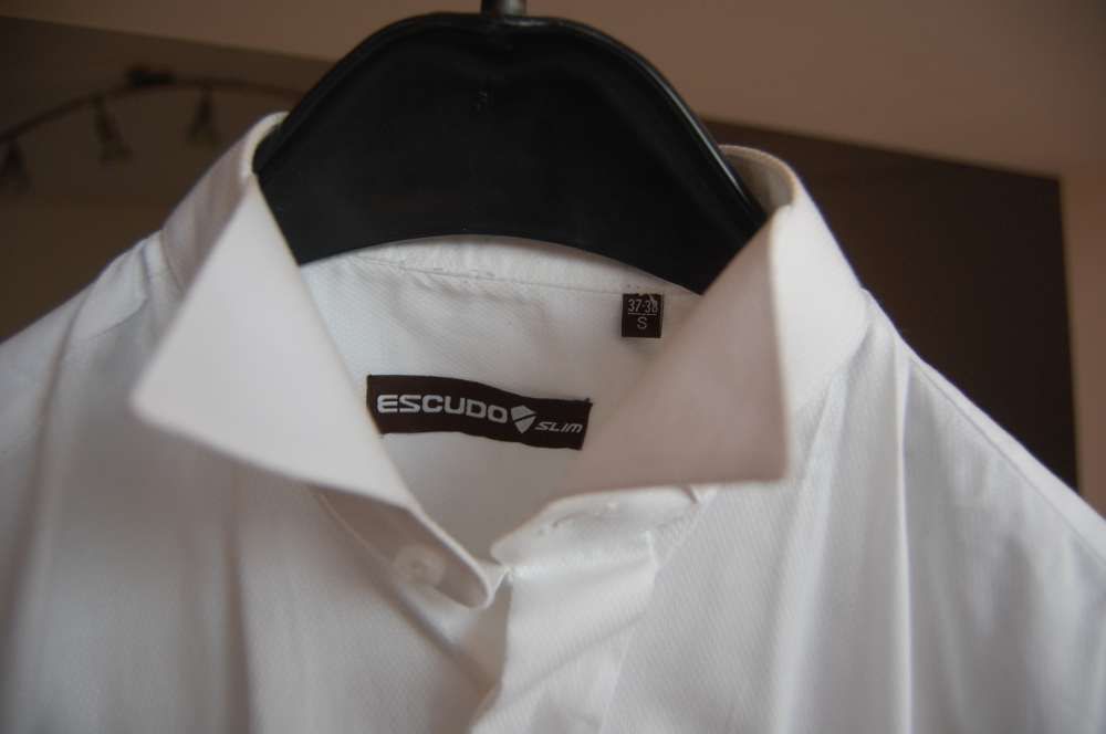 Vand camasa slim cu butoni pentru papion Escudo