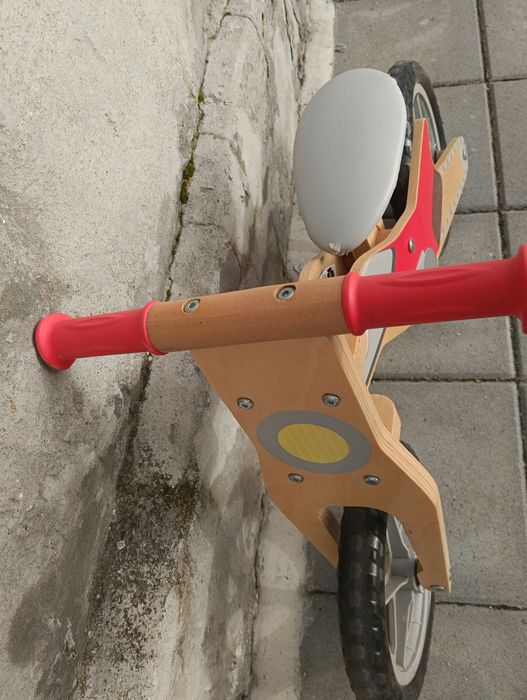 Дървено баланс колело