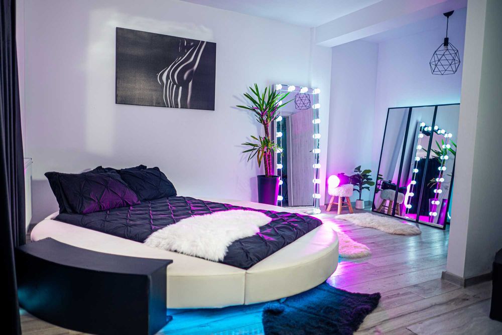 Apartament Jacuzzi, Pat Rotund, Semineu (Regim Hotelier Cazare)