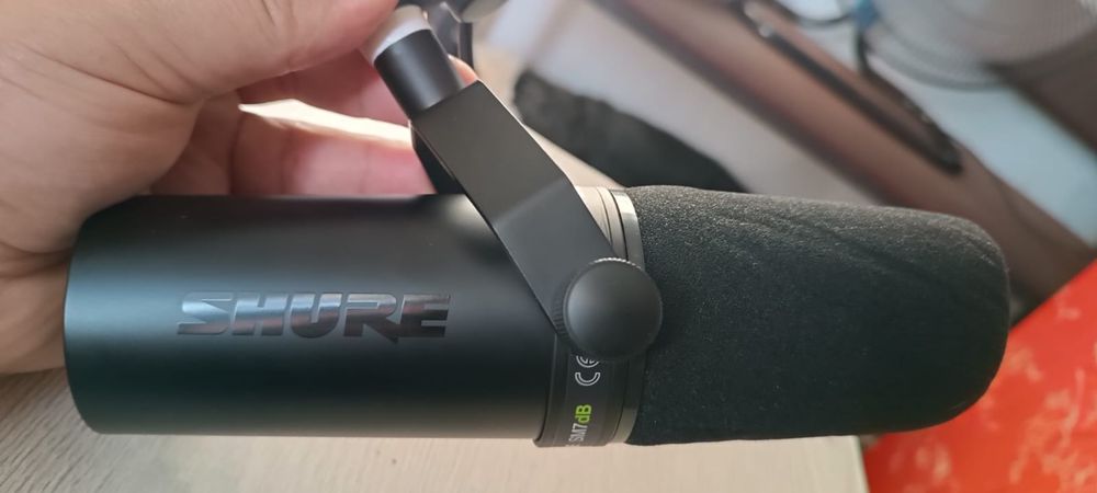 Микрофон Shure SM7DB