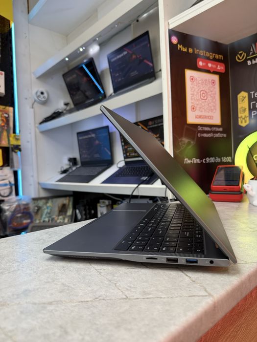 Ноутбук HYDRA от ADM