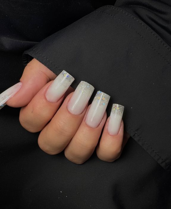 Manichiură cu gel / Semi / Nail Art – preț accesibil