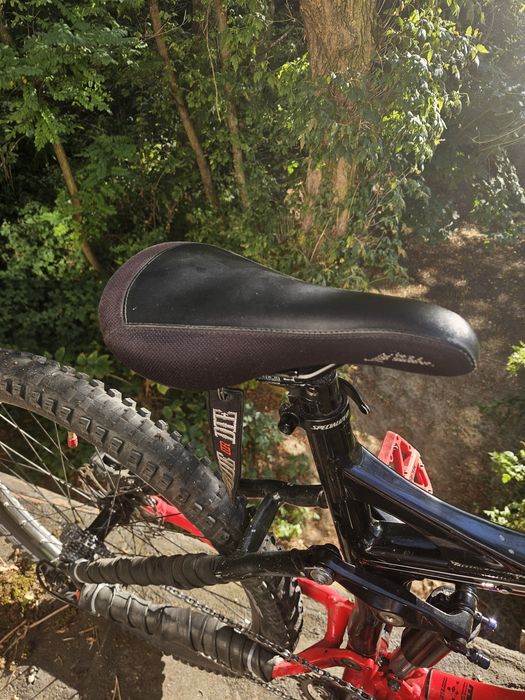 De vanzare bicicleta specialized