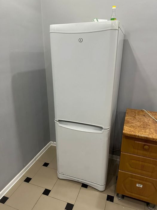 Холодильник в хорошем состояний