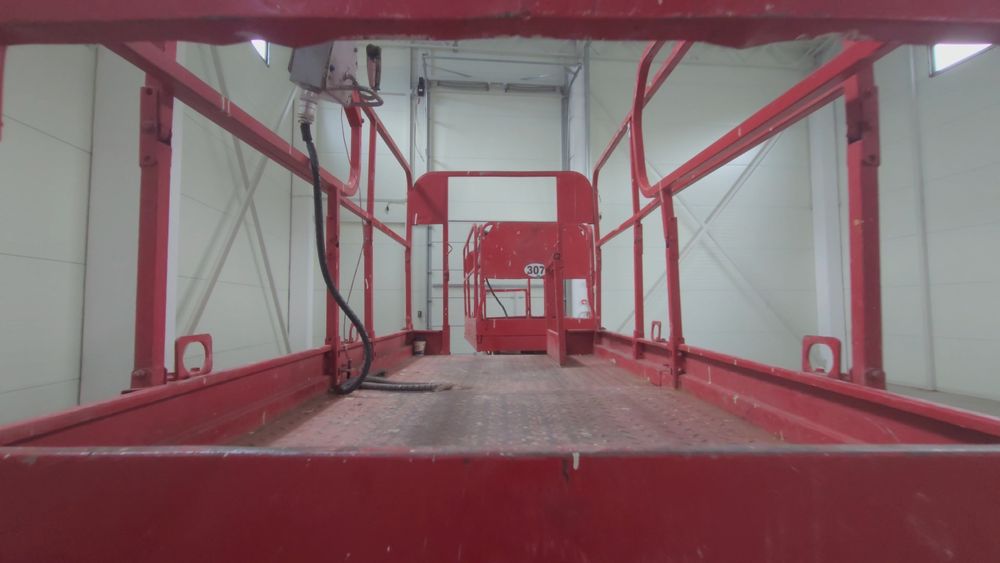 Vând 2 nacele electrice de 12 m  MEC 3247ES