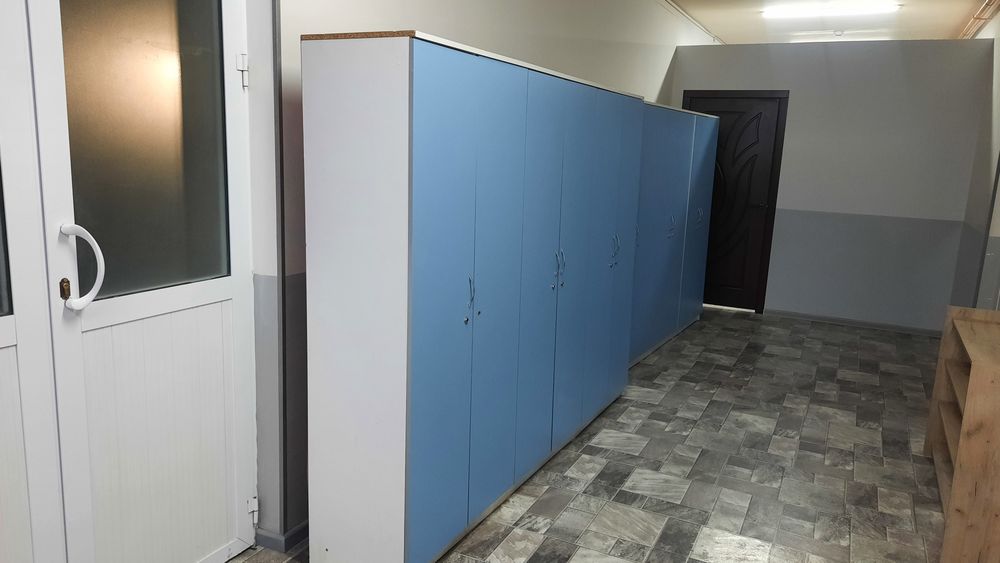 Продаётся  шкаф для раздевалки  спорт секции