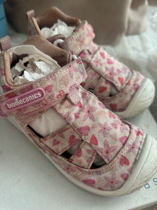 отдам детскую обувь для девочки