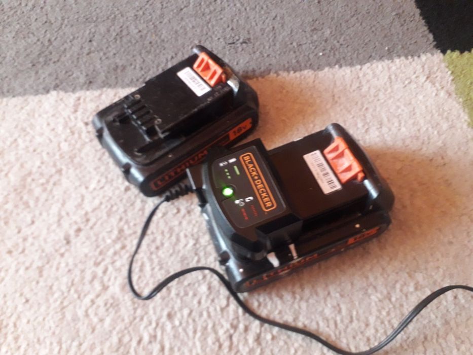 Incarcator Black&Decker pe sanie 18/54V cu 2 Baterii 18V