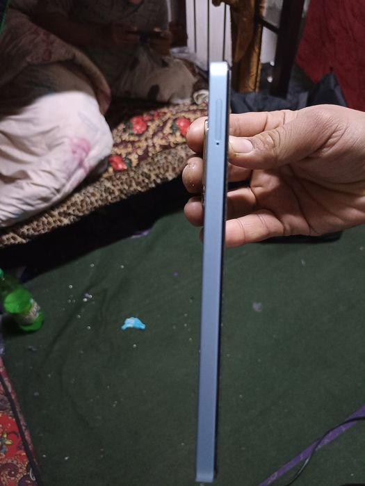 Poco c 71 kar dak yangi orginal quvvatlagich xotira 128 aybi yoʻq