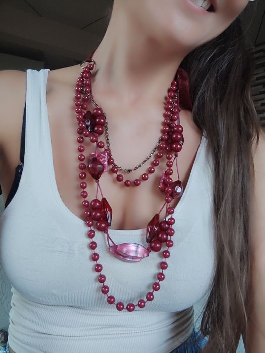 Колекция от накити, гердани, гривни и бижута