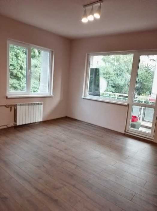 Дава се под наем Тристаен апартамент в София, Център - 111 кв.м за 1150 € - Снимка #1