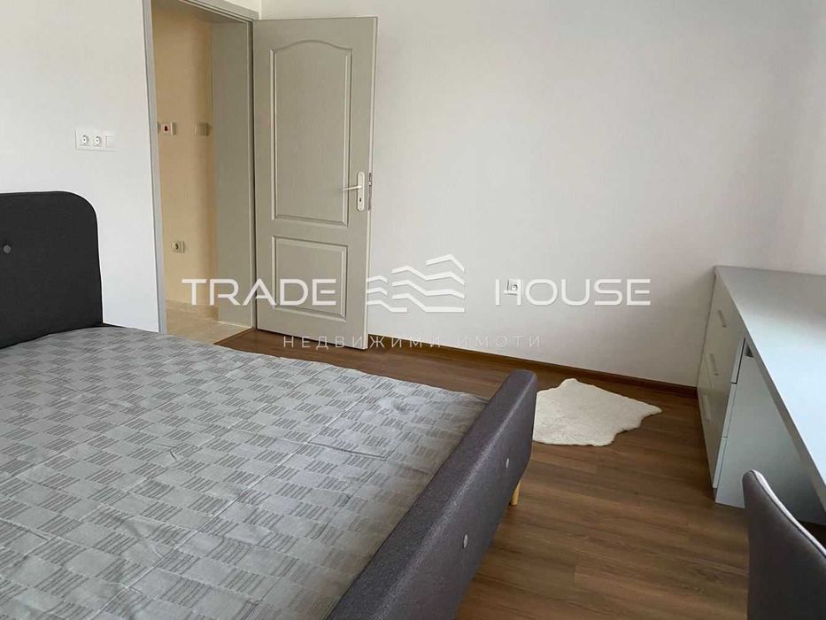 Дава се под наем Двустаен апартамент в Пловдив, Център - 75 кв.м за 425 € - Снимка #3