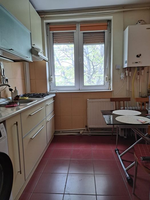 Vând apartament 3 camere Micro 19 Galați