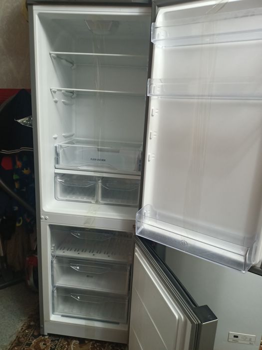 Здравствуйте, продам холодильник