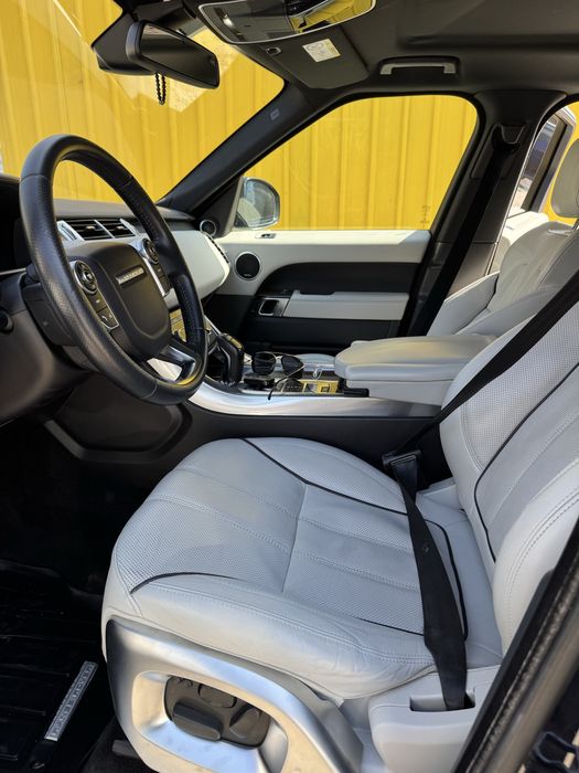 Land Rover Range Rover Sport 3. 0 SDV6 Лукс, мощ и присъствие на пътя | С включено ДДС