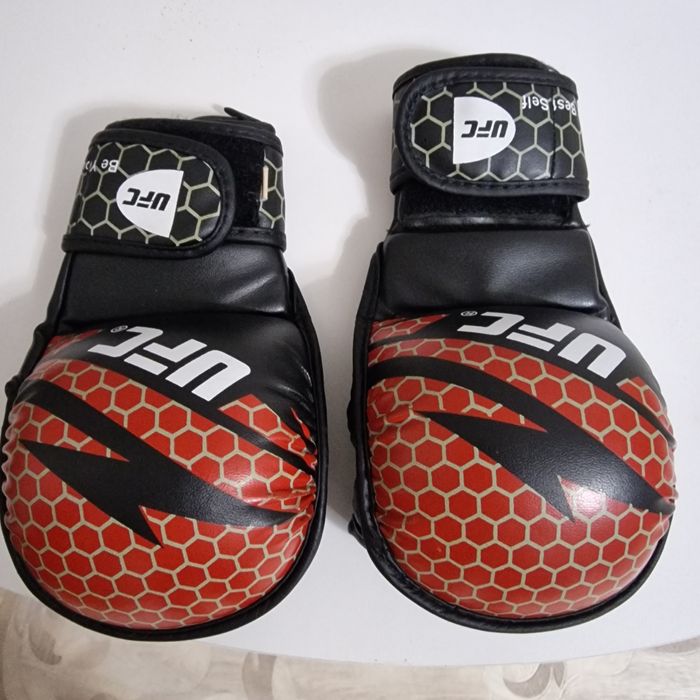 Набор для ММА, возможно отдельно.