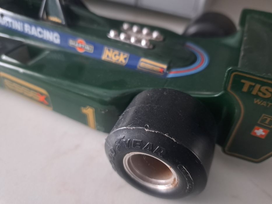 Machetq LOTUS F1 1/14 1979 Mario Andretti Burago