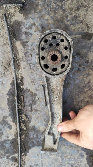 Подушка двигателя На Шаран.