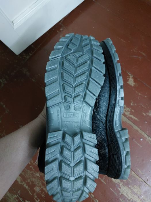 Продам сапоги новые