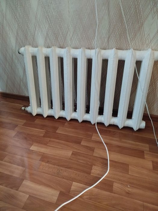 Батарею чугунную