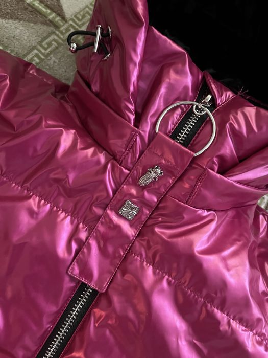 Продам куртку на девочку