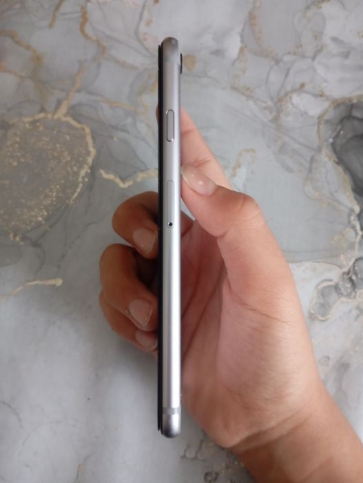 Продаеться айфон 6