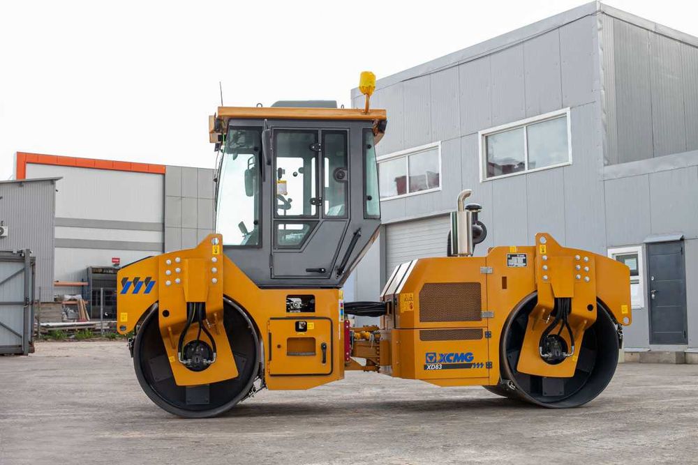 на складе ! Дорожный каток двух вальцовый XCMG XD83 8,5 ТОН