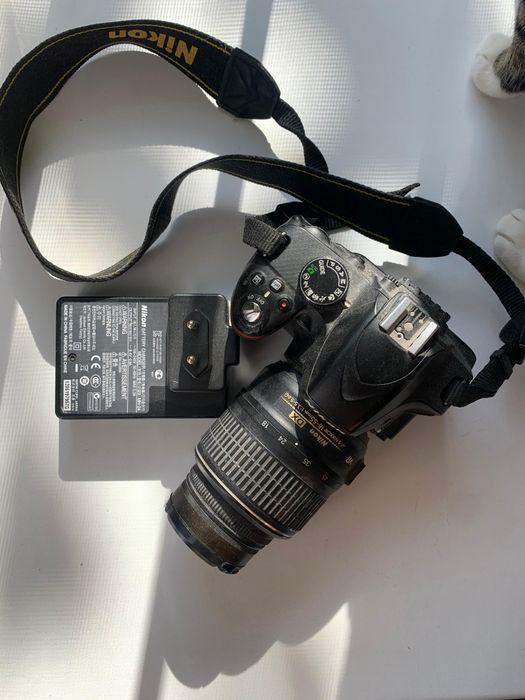 Продам камеру Nikon D3200