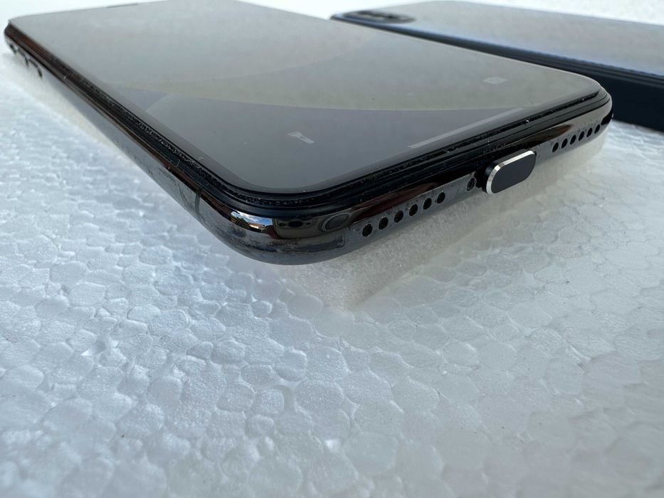 iPhone X | 256 GB