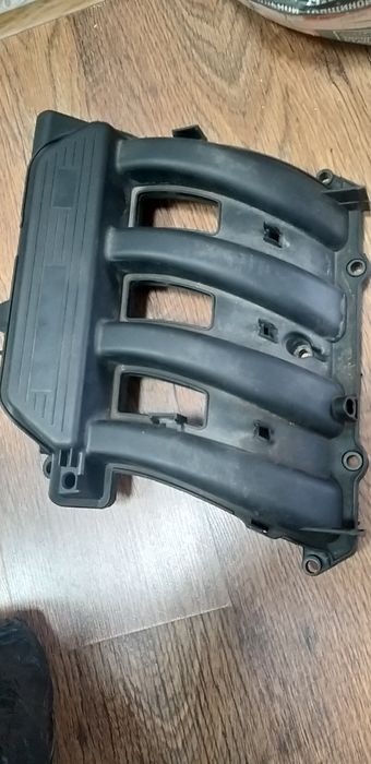 Впускной коллеуктор на Renault Sandero
