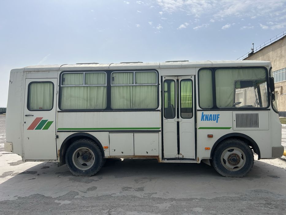 Паз 3205 , служебный автобус ,возил рабочих с города на работу,звоните