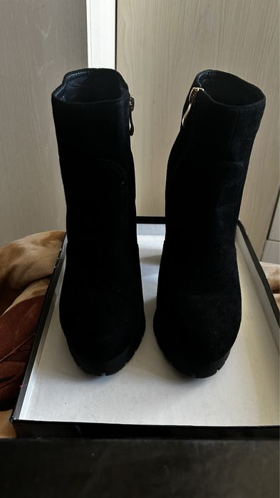 Продам обувь осень /весна 38 рр