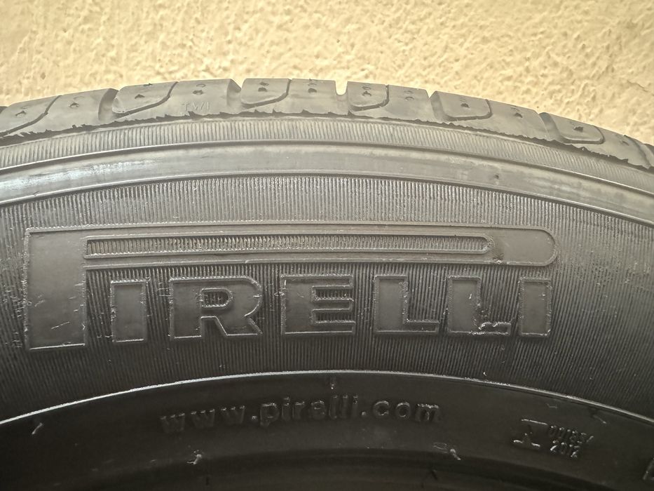 Автомобилни гуми 215 65 17 Pirelli