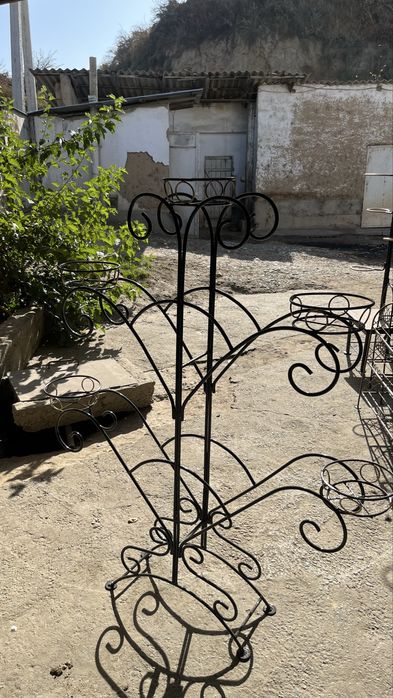 Продам подставки для цветов