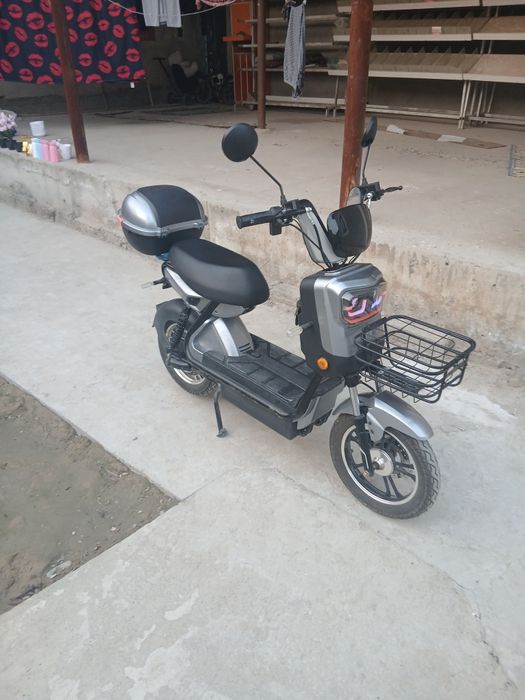 Skuter sotiladi holati yaxshi