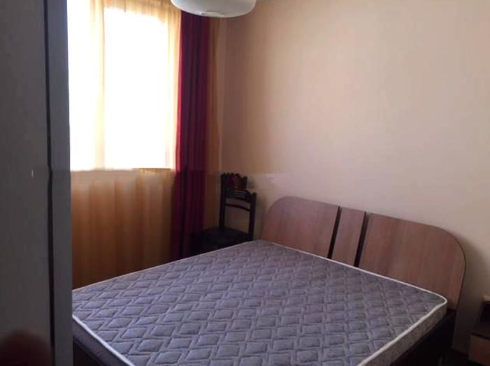 Тристаен апартамент в ж.к. Младост 2.