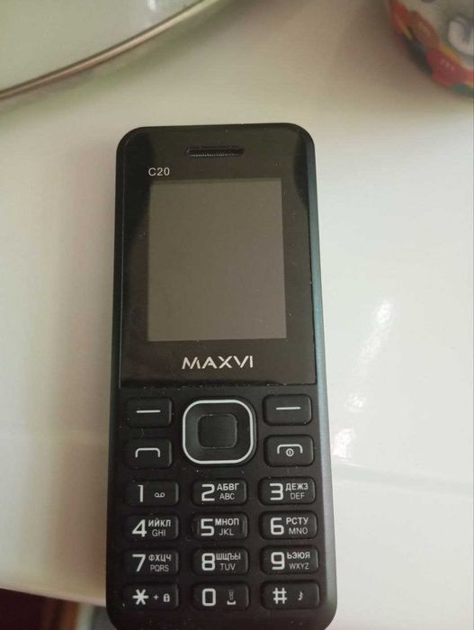 Кнопкали янги телефон сотилади