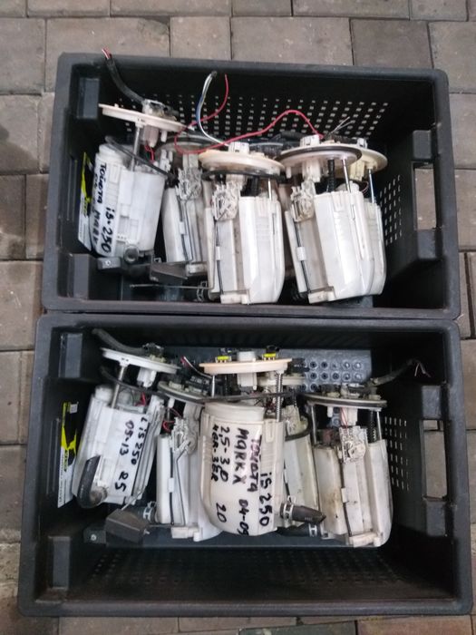 Lexus IS 250 Toyota Mark X 04-13 бензонасос бензостанция