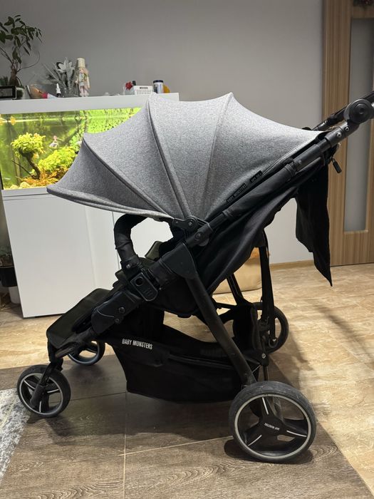 Детската количка за близнаци Easy Twin 3