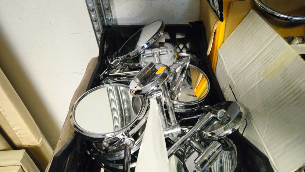 Разпродажба! За баня - сапунерка, ринг, огледало, душ слушалка с шлаух