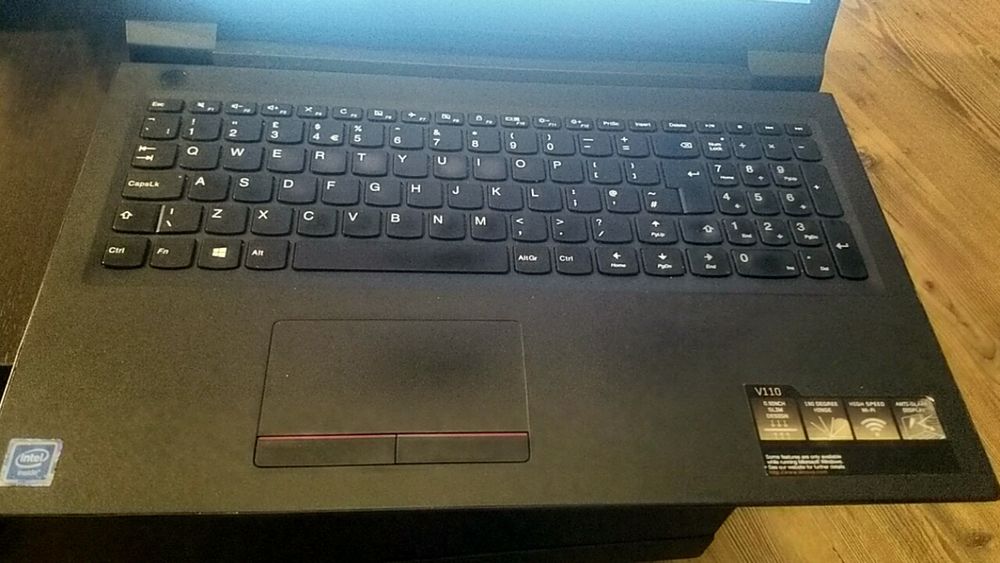 Laptop Lenovo v110