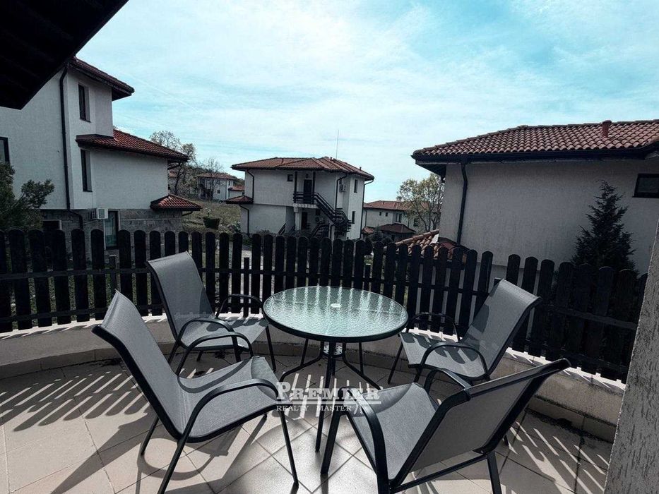 Просторен тристаен апартамент