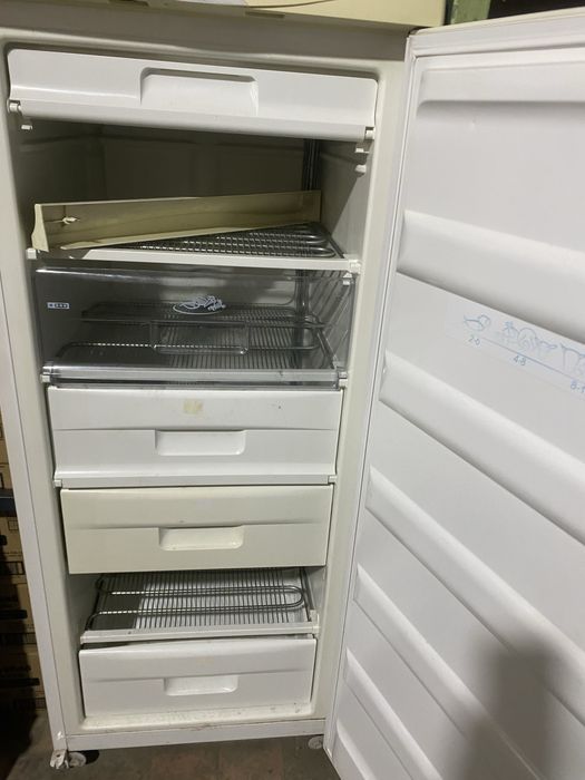 Морозильник в рабочем состянии.