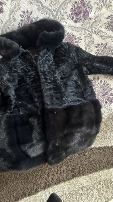 Продается шуба укороченная