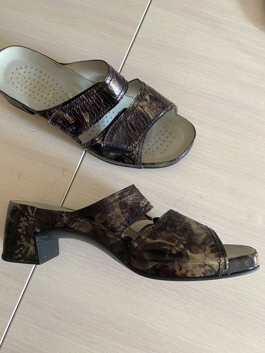 шлепанцы босоножки