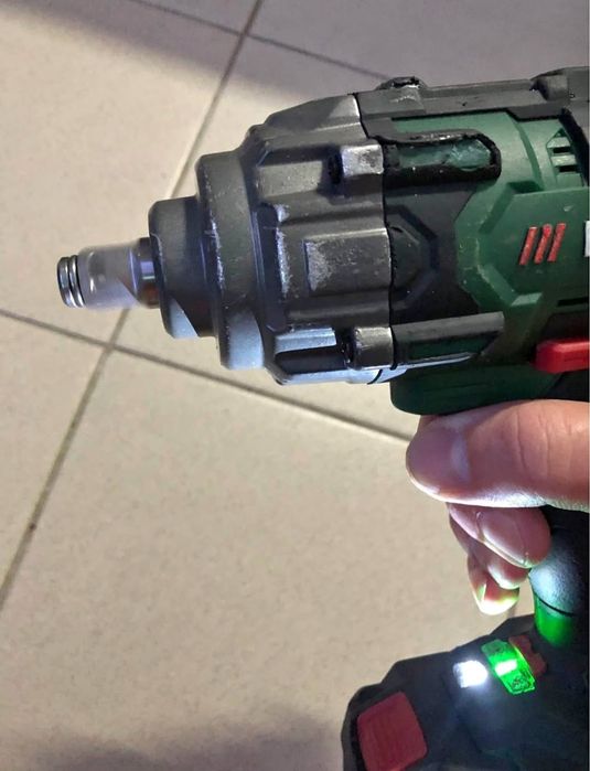 Гайковерт Parkside 20V 400 Nm