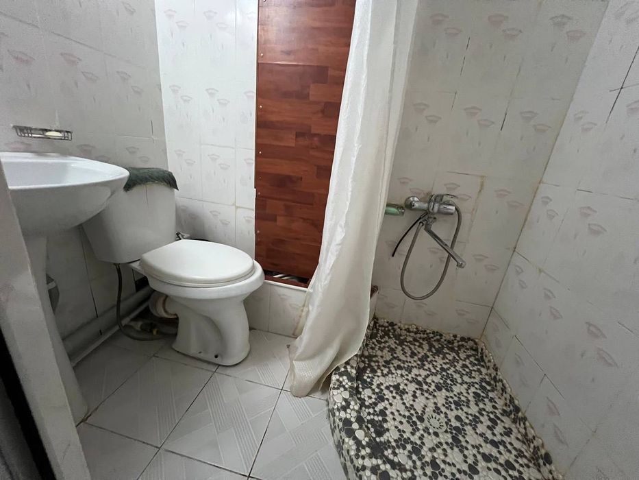 Сдается 1 комнатная квартира 
С обстановкой 
В горде Алмалыке